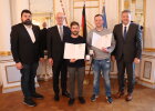 1. Bürgermeister der Stadt Sulzbach-Rosenberg, Stefan Frank, Regierungspräsident Walter Jonas, Lukas Rubenbauer, Christoph Völkl und der Stellvertretende Landrat Stefan Braun (v.li.)