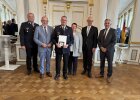 Regierungspräsident Walter Jonas mit Kreisbrandinspektor Joachim Klein (Landkreis Neumarkt i.d.OPf.) und Ehrengästen.